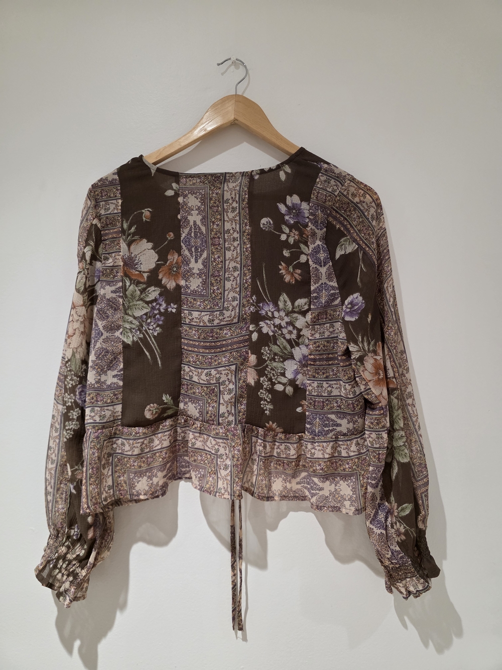 American Eagle Outfitters Brown Floral Tie-Front Blouse - Picture 2 of 4